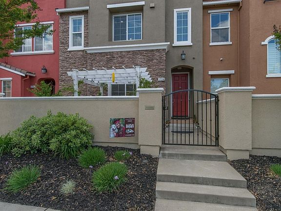 4th image of 1724 Camino Real Way