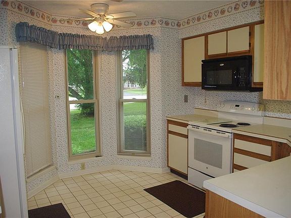 5th image of 5590 Crystal Bay Dr W