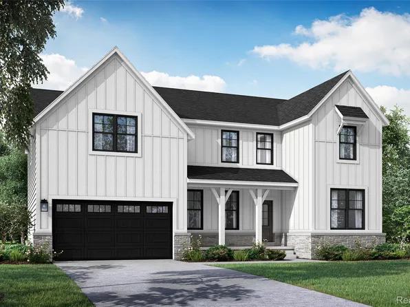 2540 Crystal Lake Dr, Commerce Township, MI 48382