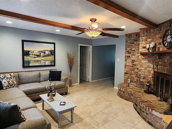 4th image of 2110 Eagle Point Rd
