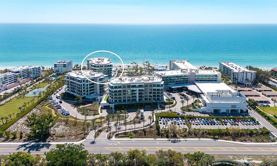 1st image of 1561 GULF OF MEXICO DRIVE #403
