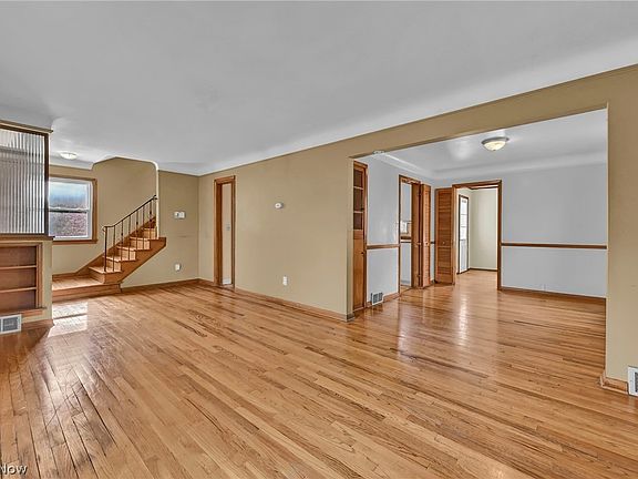 5th image of 4082 Bexley Blvd