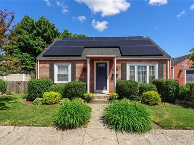 160 Campbell St, Pawtucket, RI, 02861