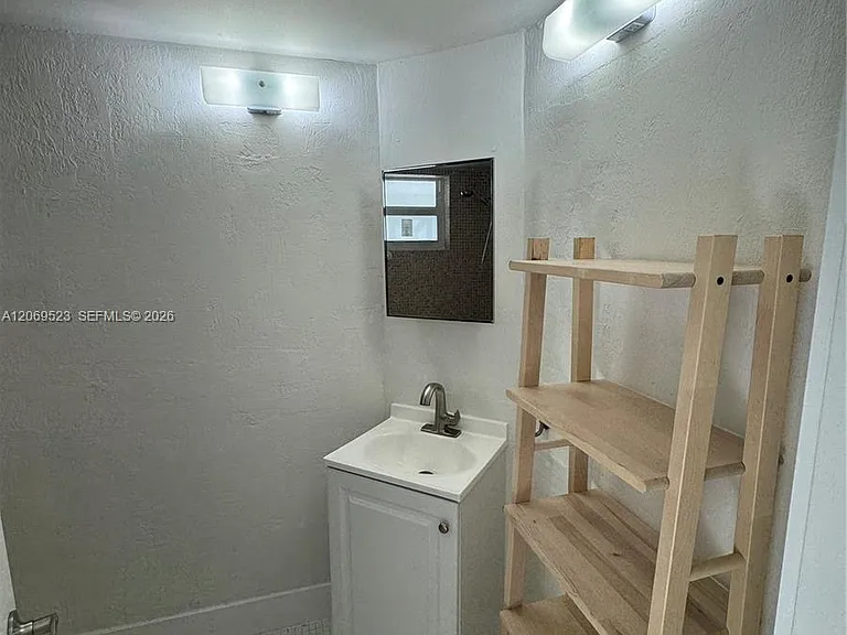1398 NE 191st St #C305 — Photo 17