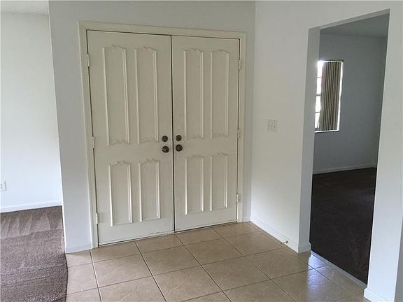 3rd image of 1609 Laurel Leaf Ln #A