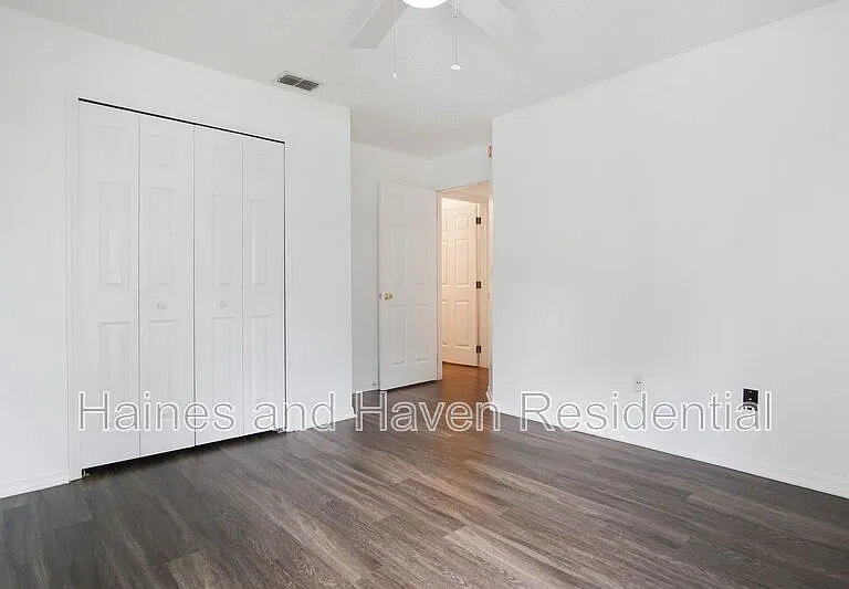 2492 Saint Augustine Blvd — Photo 23