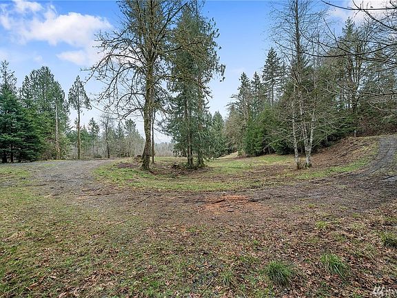 4th image of 1113 93rd Ave SE