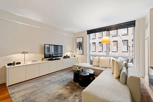 Sold by Nest Seekers International | media 2