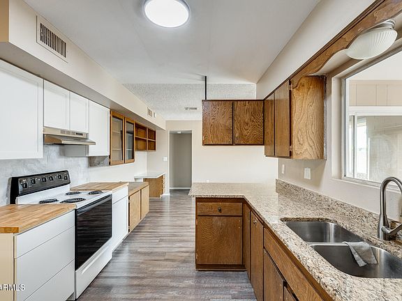 2nd image of 10607 W SALEM Drive