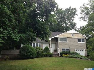 8 Hamilton Ln, Huntington, NY 11743