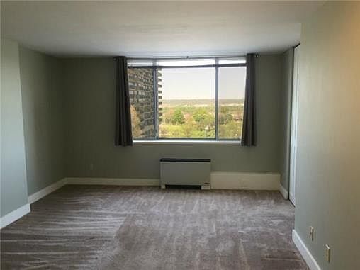 2nd image of 600 E 8th St APT 3H