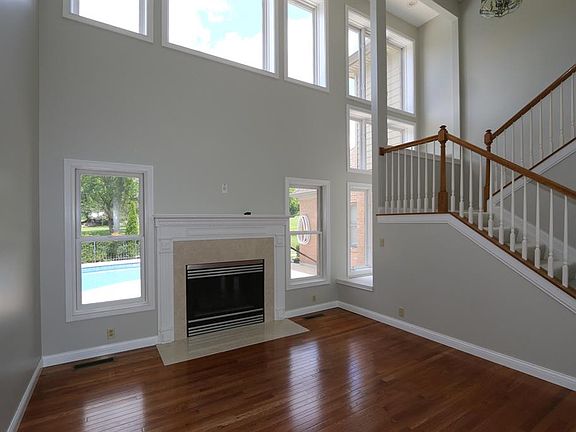 5th image of 2820 Ashton Dr