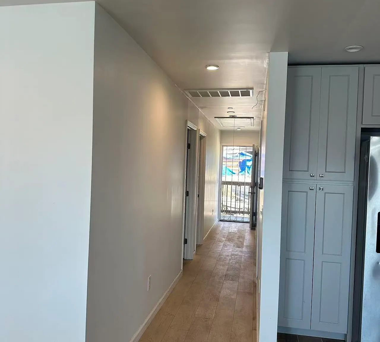 3 bed, 1280 sqft, $3,000 — Photo 3