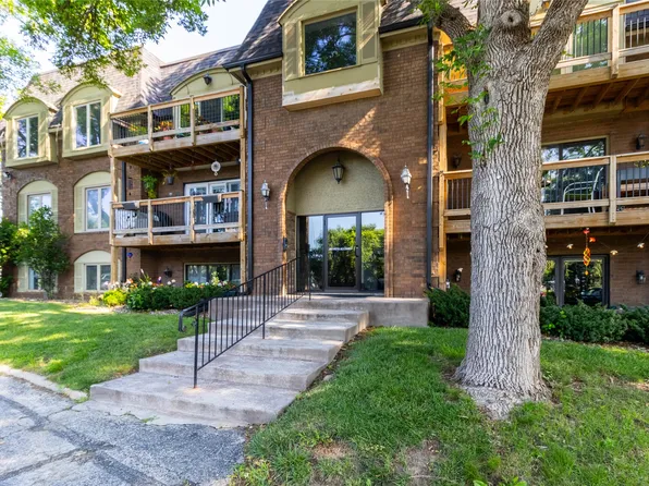 1410 20th St Unit 20, West Des Moines, IA 50265