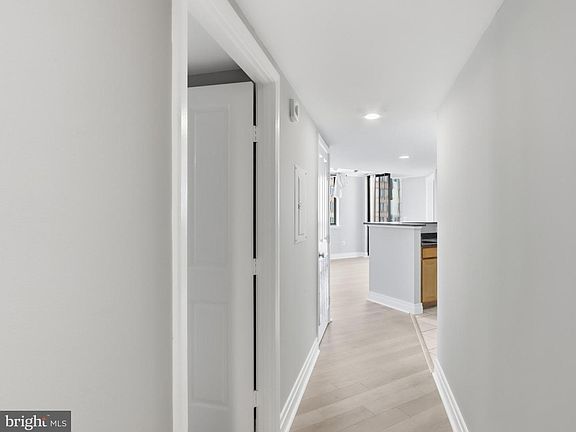 4th image of 414 Water St Unit 2805