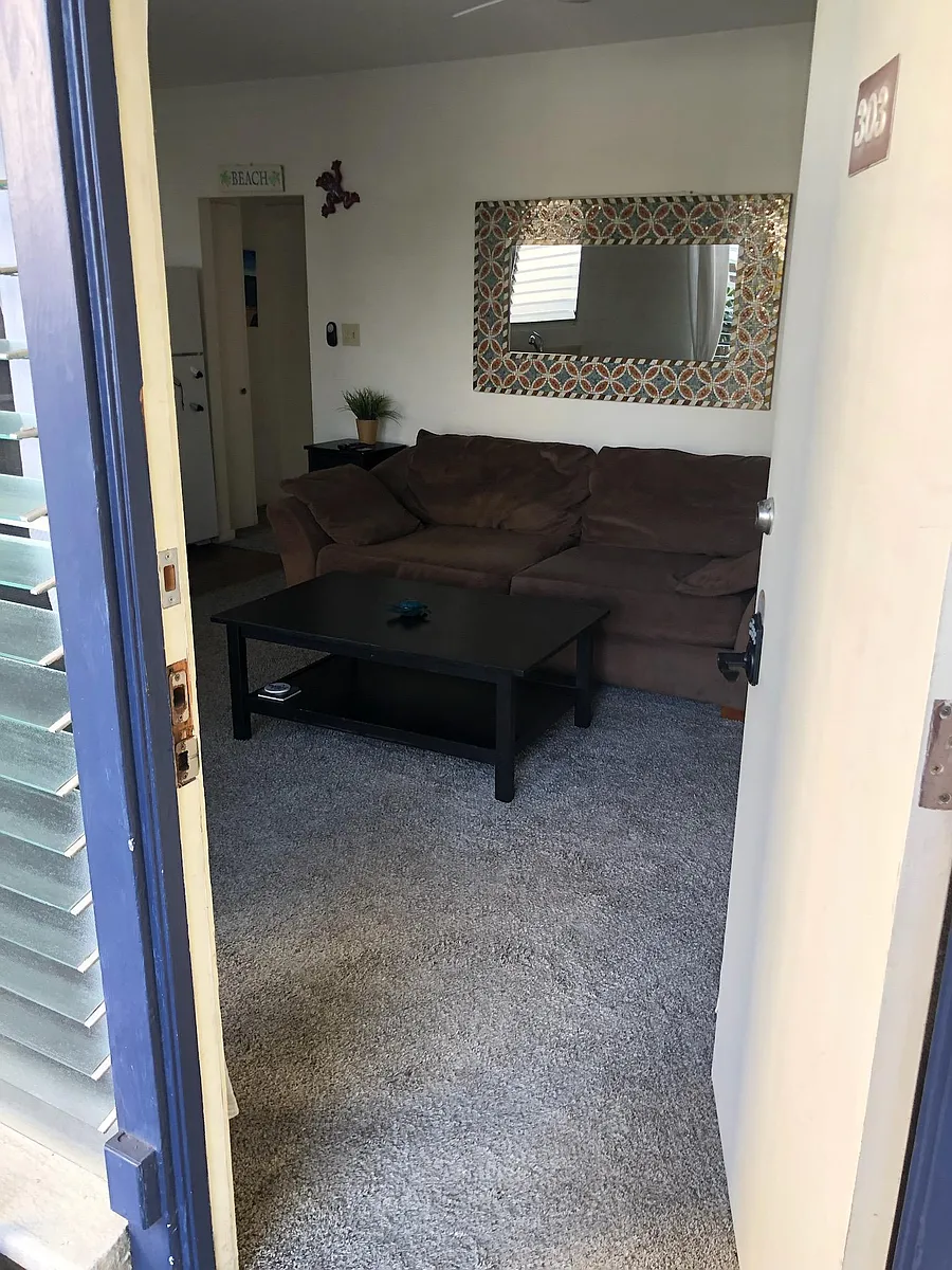 Building Photo - 448 Namahana St #303