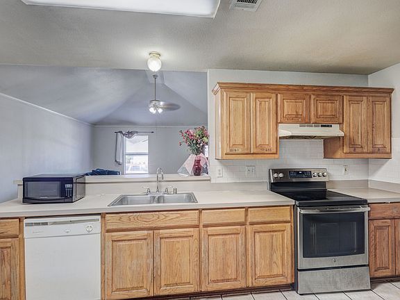 2nd image of 5118 Wesley Chapel Ln