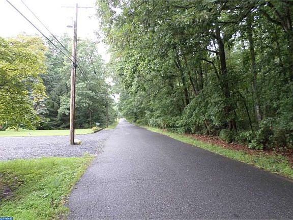 2nd image of 1646 Arrowhead Dr
