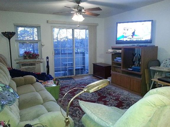 2nd image of 6 Glen Hollow Dr APT A13