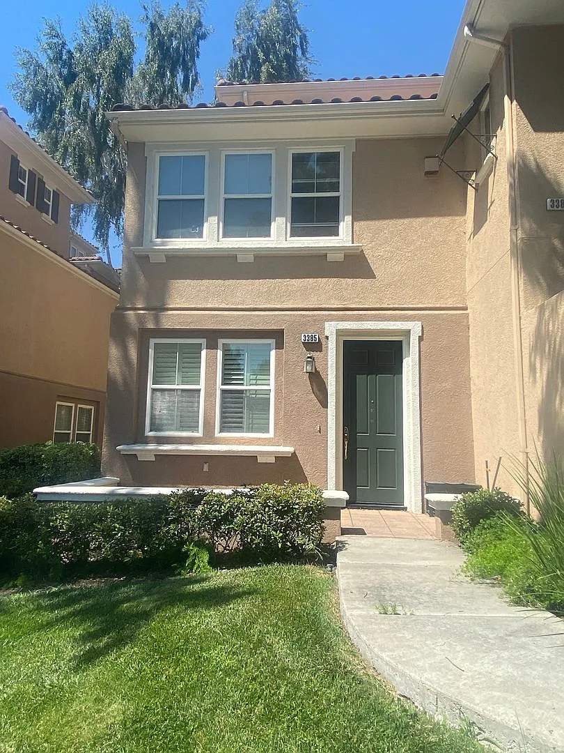3385 Monaghan St photo 1
