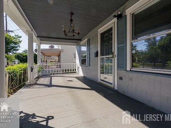 3rd image of 606 N Washington Ave