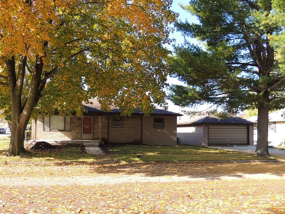 1st image of 102 N La Salle Ave