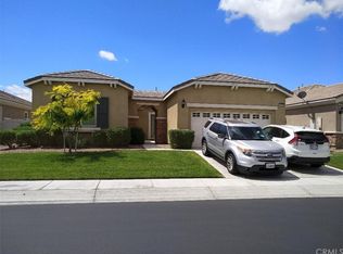 19475 Royal Oaks Rd, Apple Valley, CA 92308