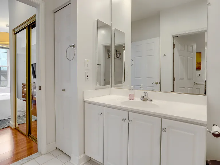 1320 N Wayne St — Photo 28
