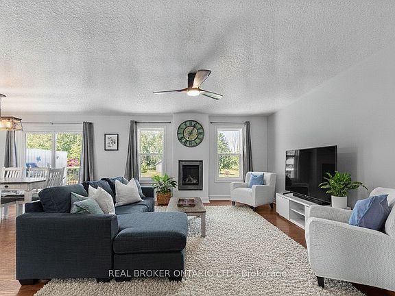 3rd image of 34 Merrington Ave