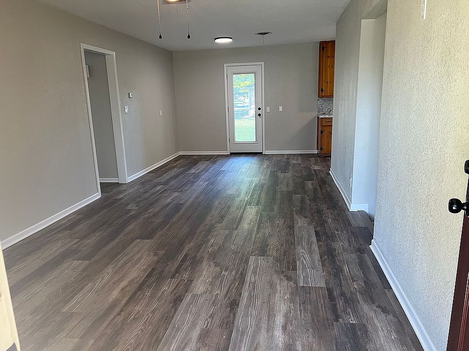 1st image of 308 S Holly St