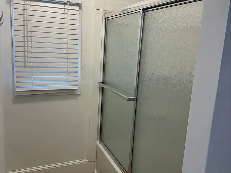 197 Nichols St #3 — Photo 8