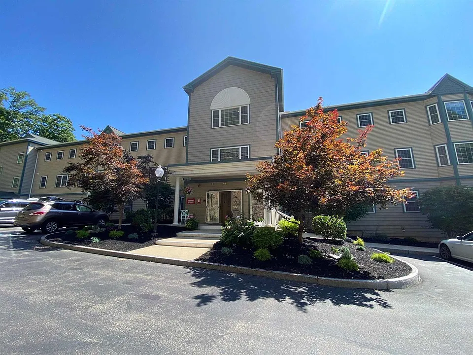 3 Country Club Dr #306
