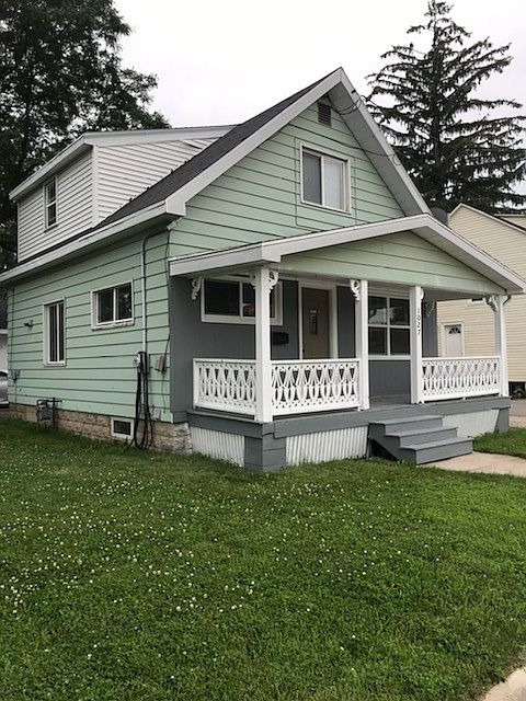 2nd image of 1027 W Wisconsin Ave