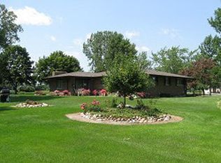 2312 E Parish Rd, Kawkawlin, MI 48631