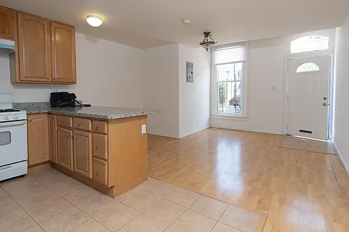 1032 York St Photo 1