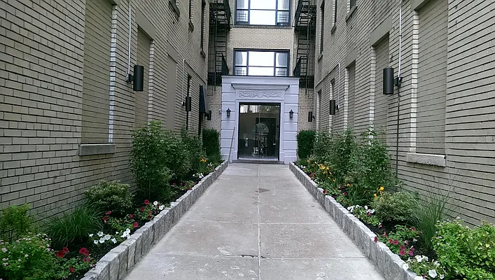 Rented by The Maestro Group | media 28