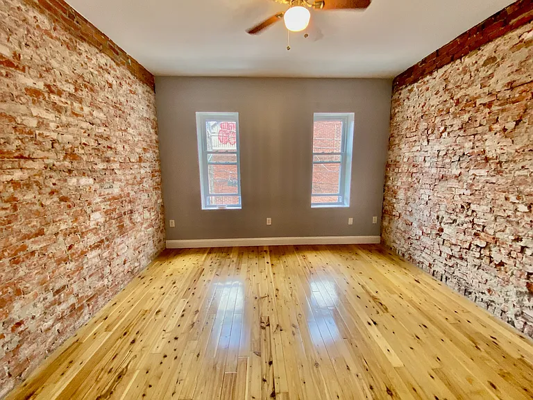 2027 S Watts St — Photo 32