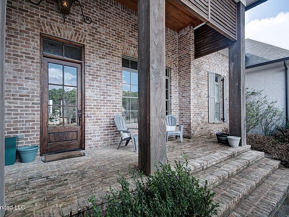 5th image of 288 Lake Village Dr