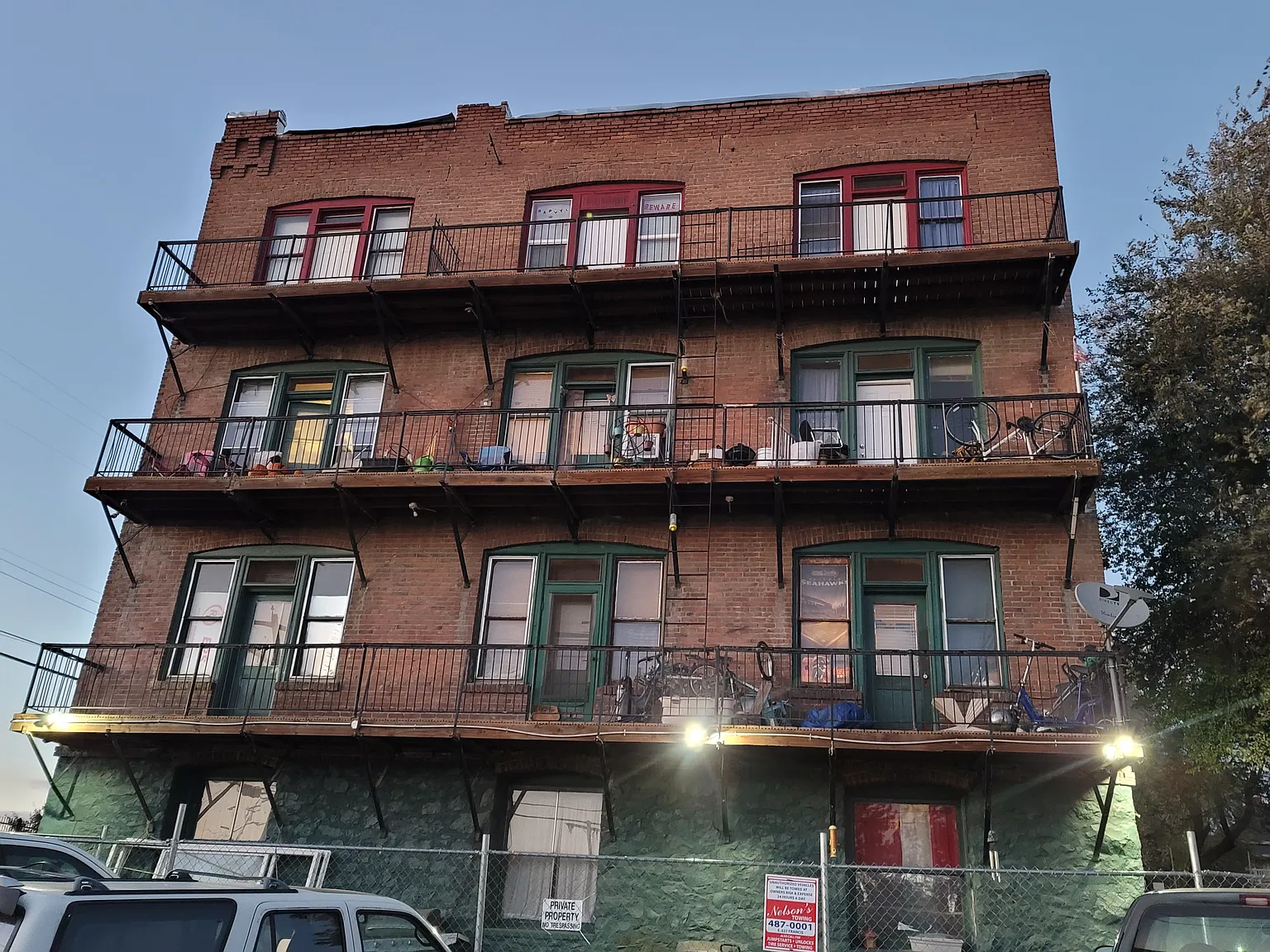 Center Point Apartments — Photo 1