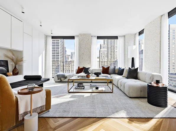 16 W 40th St APT 26B, New York, NY 10018