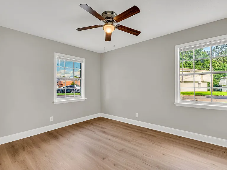 The Oaklyn — Photo 17