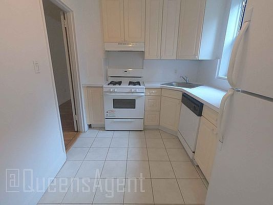 5th image of 110-48 72nd Ave #East5