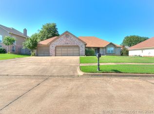 6400 E Commercial St, Broken Arrow, OK 74014