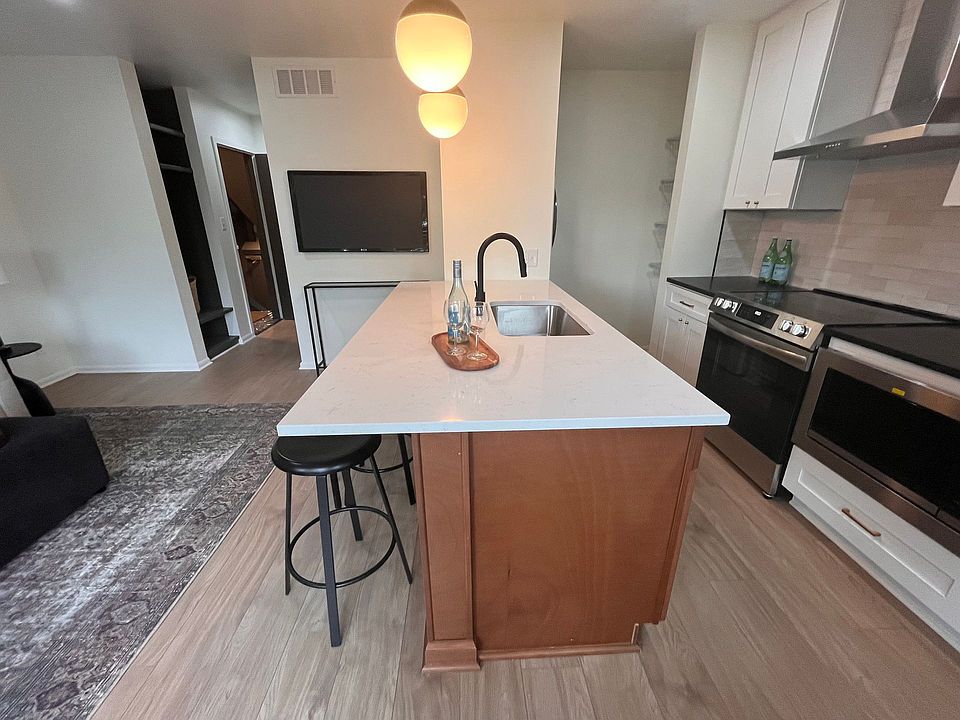 1st image of 4202-4204 Traffic Cir #3