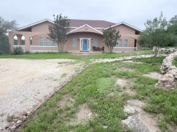 180 County Road 2750, Mico, TX 78056