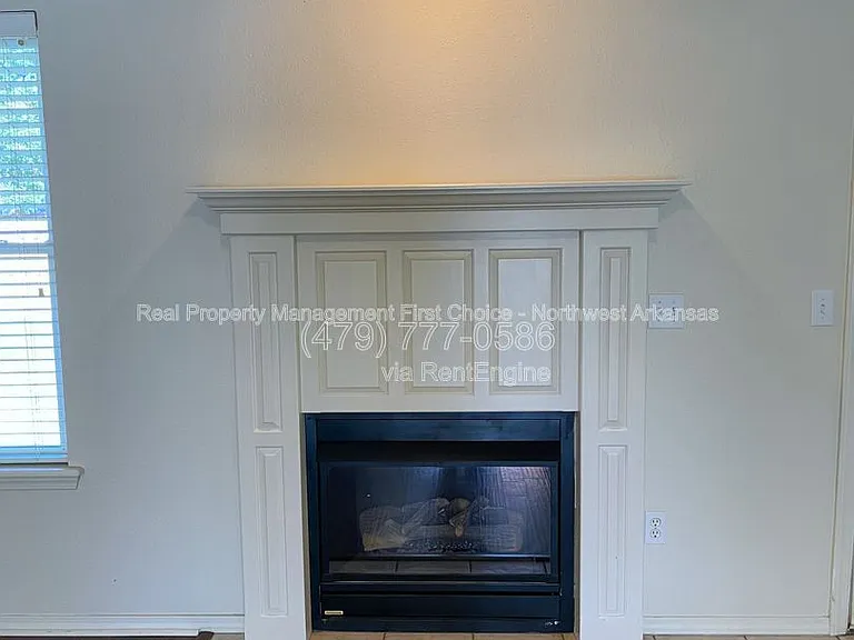 1904 Spruce Rd — Photo 10