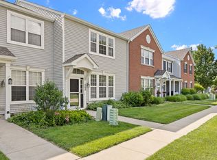 262 Springbrook Trl S, Oswego, IL 60543