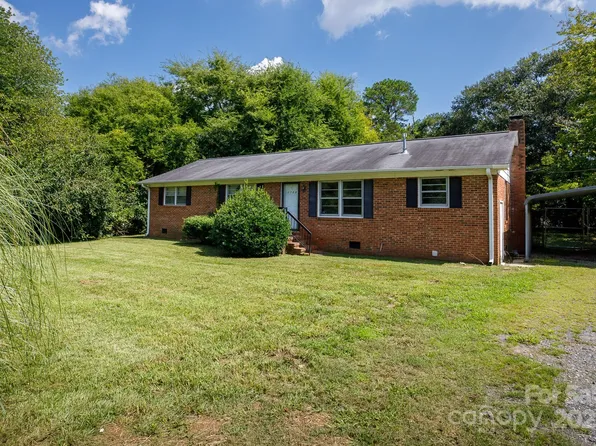 1729 Fieldcrest Cir, Rock Hill, SC 29732