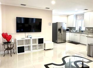 2181 NE 171st St, North Miami Beach, FL 33162