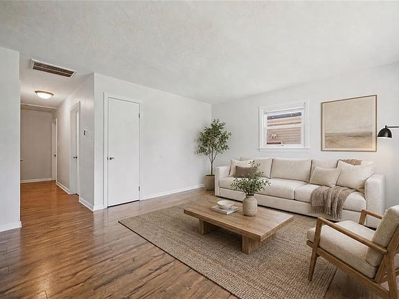 4th image of 1602 Willow Ave
